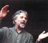 Großartiges berichtet Intendant Adi Hirschal für die Theaterfans: 2006 und 2007 stehen ganz im Zeichen, von Jules Vernes. FOTO: FUCHS